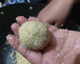 A picture of step 3 of Til ke Ladoo.