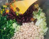 A picture of step 2 of Minestrone Soup.