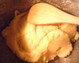 A picture of step 2 of whipped cream puffs.