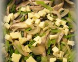 A picture of step 5 of Pan-Fried Potato Quiche with Lots of Vegetables.