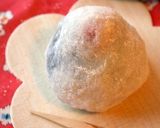 A picture of step 14 of Strawberry Daifuku with Shiratamako Flour in a Microwave.