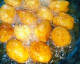 Gambar langkah 4 resipi Cucur kodok pisang.