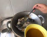Foto langkah ke 5 dari resep Crispy Catfish with Marination Method.