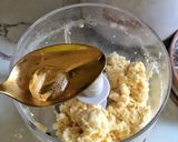Hình bước làm 2 của món Bánh cracker phô mai. Siêu dễ làm