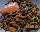 A picture of step 3 of Ivy Gourd and Potato Dry Subji.