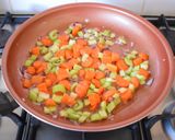 A picture of step 1 of Healthy vegetable chicken breasts.