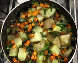 Foto del paso 5 de la receta: Albóndigas de cadera de res encebollada acompañada de tortilla española de espinaca y papa rústica
