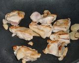 A picture of step 4 of Sweet and Savoury Stir-Fried Chicken and Onion.
