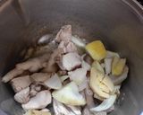 Foto langkah ke 2 dari resep Sup Ayam Hainan.