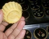 Foto langkah ke 7 dari resep Pie Brownies Putih Telur.