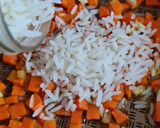 Foto del paso 2 de la receta: Arroz frito estilo asiático, una de las 100000 formas de prepararlo🍚 arroz picantito al jengibre