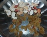 A picture of step 2 of Caramel Kheer.