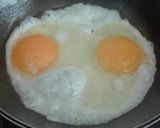 Foto del paso 1 de la receta: Huevos montados en pavo