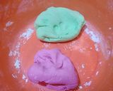 Foto langkah ke 2 dari resep Klepon strawberry pandan.