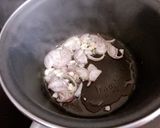 Hình bước làm 2 của món 🌱 Nấm Đông Cô Kho Tương Hột (Vegan)
