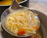 Foto del paso 6 de la receta: Sopa de pollo con fideos