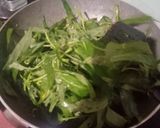 Foto langkah ke 3 dari resep Cah kangkung terasi.