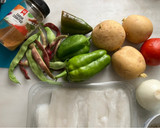 Foto del paso 1 de la receta: Patatas con calamares y verduras del hortet, en olla exprés