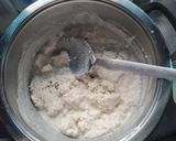 A picture of step 2 of Dairy-Free Melkkos.