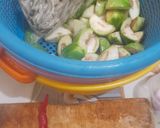 Foto langkah ke 1 dari resep Terong batik/terong bulat tumis teri.