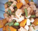 Foto langkah ke 6 dari resep Tumis tahu, labu kuning, kacang panjang.
