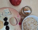 Foto del paso 2 de la receta: Porridge de avena, manzana, canela y ciruelas pasa 🥣 🍎 gachas veganas