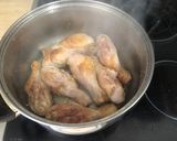 Foto del paso 1 de la receta: Muslos de pollo guisados ligeramente picantes