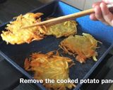 Foto langkah ke 10 dari resep Crispy Potato Pancake.