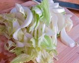 Hình bước làm 1 của món Mì Trai Bắp Cải