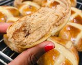 A picture of step 11 of HONEY-GLAZED HOT CROSSBUNS.