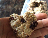 Foto del paso 5 de la receta: Galletitas saludables de avena y chips (sin azúcar o manteca)