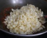 A picture of step 4 of Tomato Macroni.