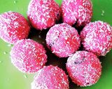 A picture of step 6 of Instant Rose Coconut Ladoo.