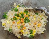 Foto langkah ke 3 dari resep Nasi Goreng YangChow.