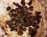 Túrós- mazsolás kuglóf recept fázis 2 fotója