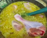 Gambar langkah 2 resipi Masak Lemak Ayam dan Cendawan.