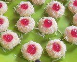 Foto langkah ke 5 dari resep Thumprint strawberry keju lumer dan chrunchy.