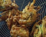 A picture of step 4 of Vegetable Fritters.