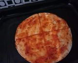 Foto langkah ke 4 dari resep Pizza ekonomis praktis.