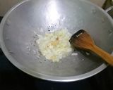 Foto langkah ke 2 dari resep Brokoli hijau tumis daging#ResepPertamku#.