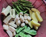 সজনে ডাঁটা পাঁচমিশালি (Sajne Danta Panchmesali Recipe in Bengali) রেসিপির ধাপ 1 ছবি