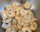 Hình bước làm 2 của món 🦐Tôm rim sốt mắm tỏi