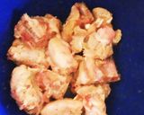 A picture of step 2 of Muamba De Galinha.