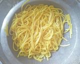 A picture of step 1 of Veg chow mein.