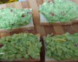 Foto del paso 6 de la receta: Tosta de guacamole y sardina ahumada con tomate y mozzarella