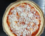 Pas rețetă Pizza Prosciutto Crudo e Rucola 3 fotografie