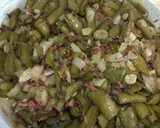 Foto del paso 3 de la receta: Habas con vaina fritas con jamón
