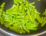 صورة لخطوة 1 من وصفة فاصوليا خضراء مقلية