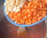 Une image de l'étape 2 de Soupe de fregula aux légumes façon minestrone.