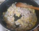 Foto del paso 2 de la receta: Calabacines rellenos de marisco y merluza